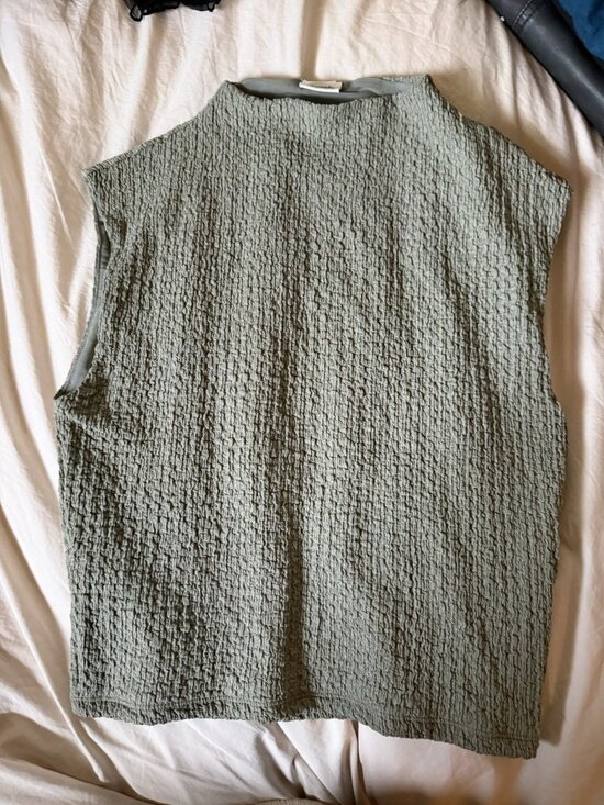 Abercrombie & Fitch Tops - Abercrombie & Fitch Sage Green Textured Knit Sleeveless Top S Boxy Shell